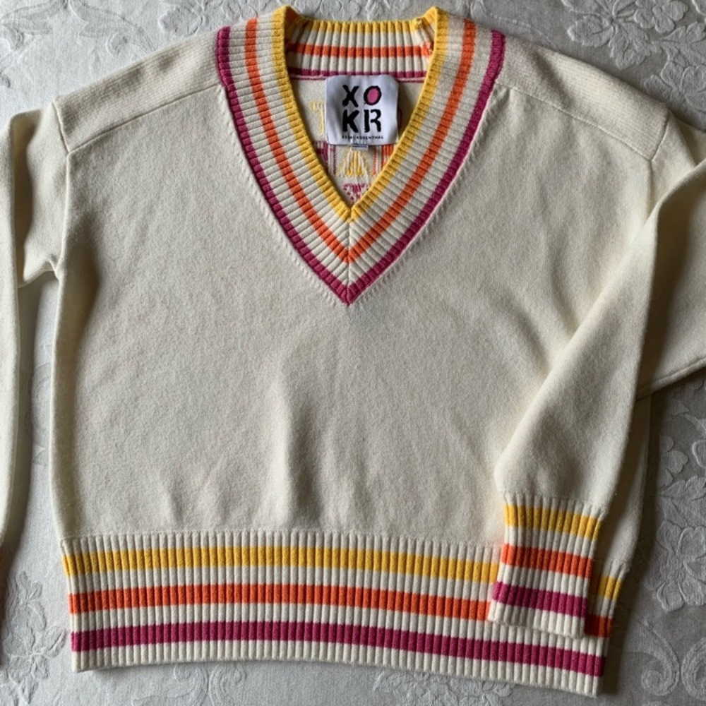 Ladies V Neck Sweater by XOKR “Kerri Rosenthal”.  Size XS. $62